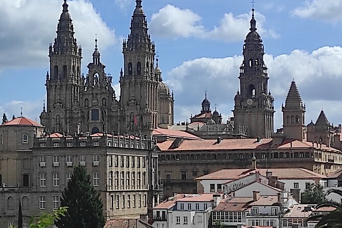 Walk The Camino&Santiago de Compostela Private SHORE Tour - Tapas, a drink, and what is not included