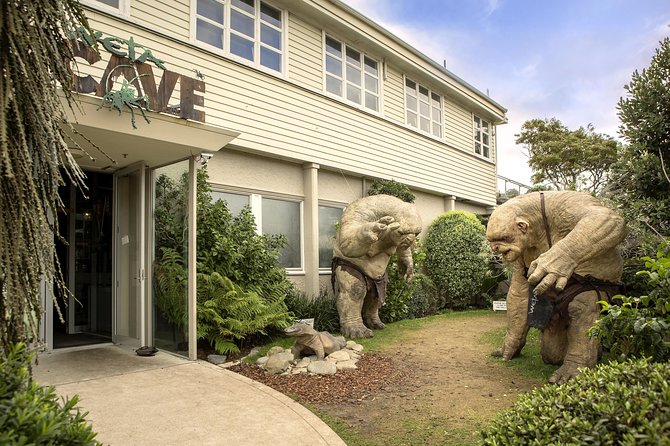 Wellington Shore Excursion: From Cave to Coast Highlights Private Tour - Optional cable car and Botanical Gardens walk